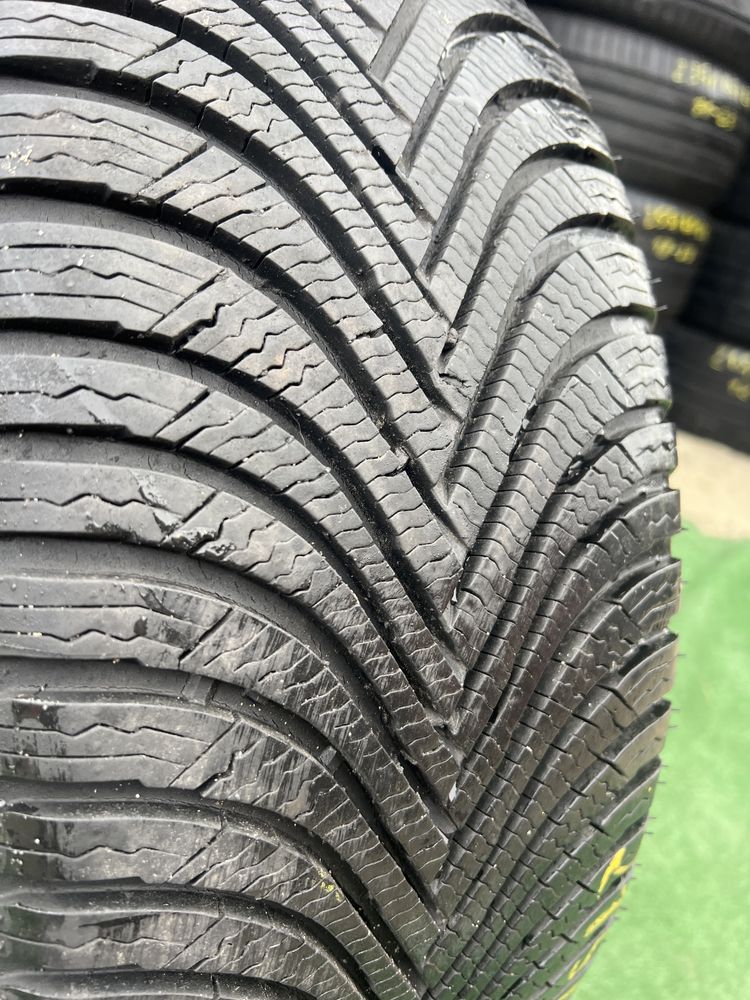Opona Michelin 215/55/17 pojedynka super stan