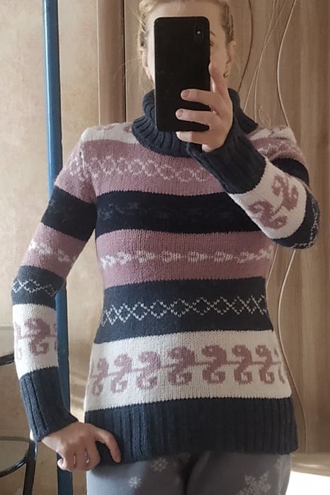 Свитер     новый