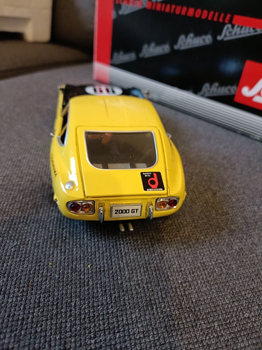 Schuco Toyota 2000 GT 1:24