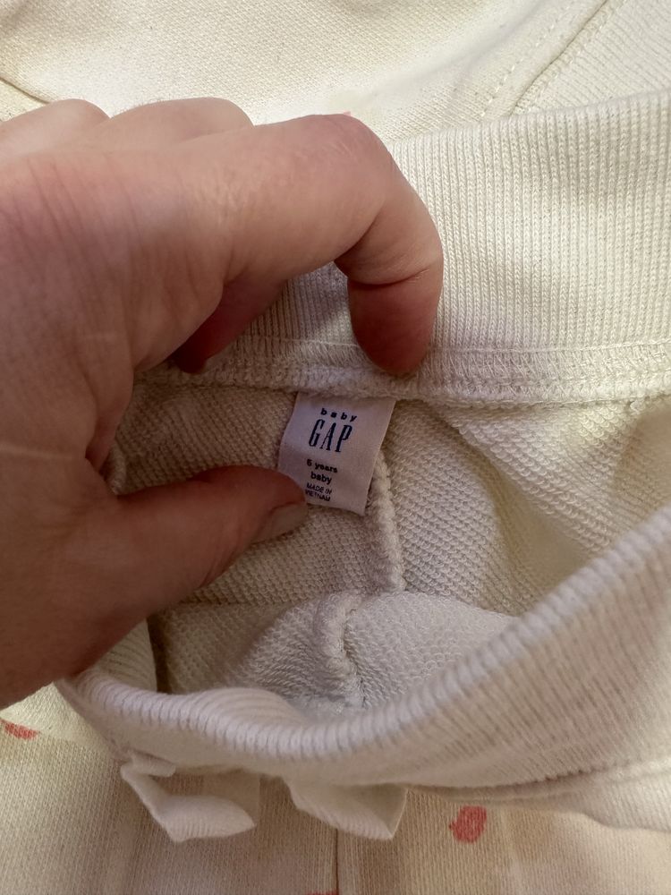 Костюм Gap.