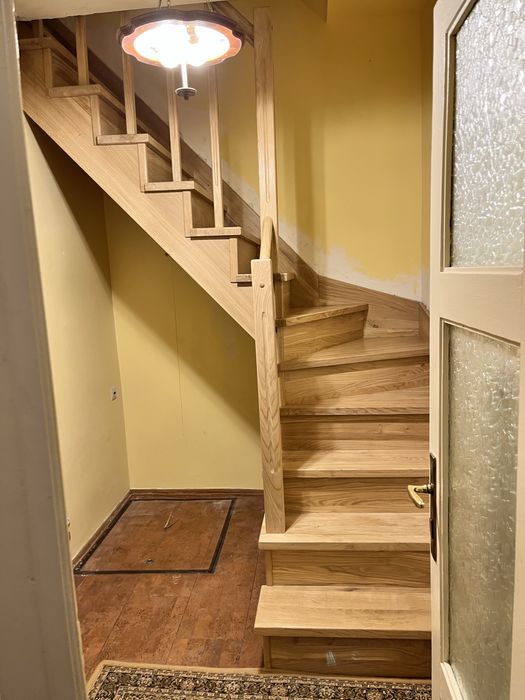 Kompleksowa Renowacja i Naprawa Schodów Drewnianych