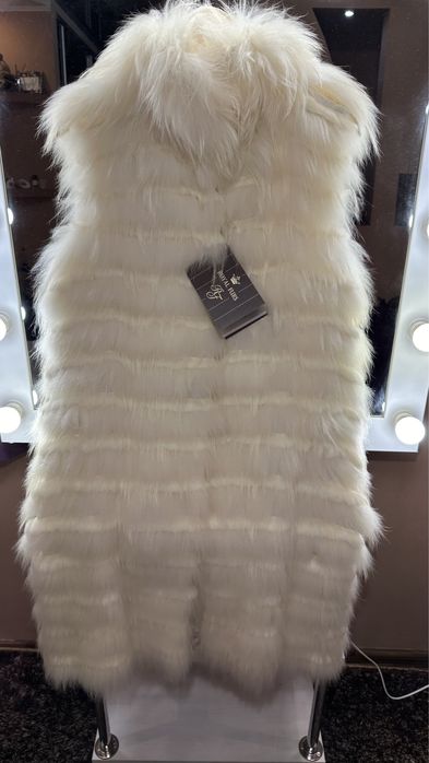 Royal furs італія шуба жилетка з полярної лисиці літня ціна