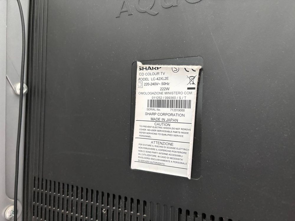 Telewizor sharp LCD LC-42XL2E
