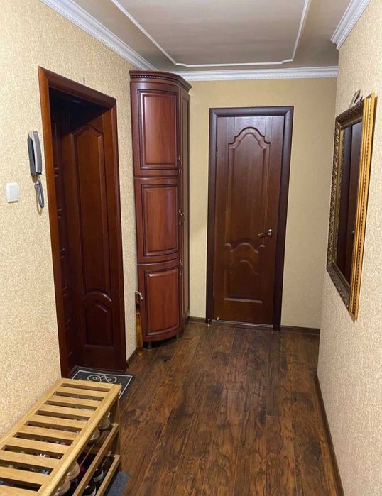 Продаю 2 комнатную квартиру на Апрельской! а1