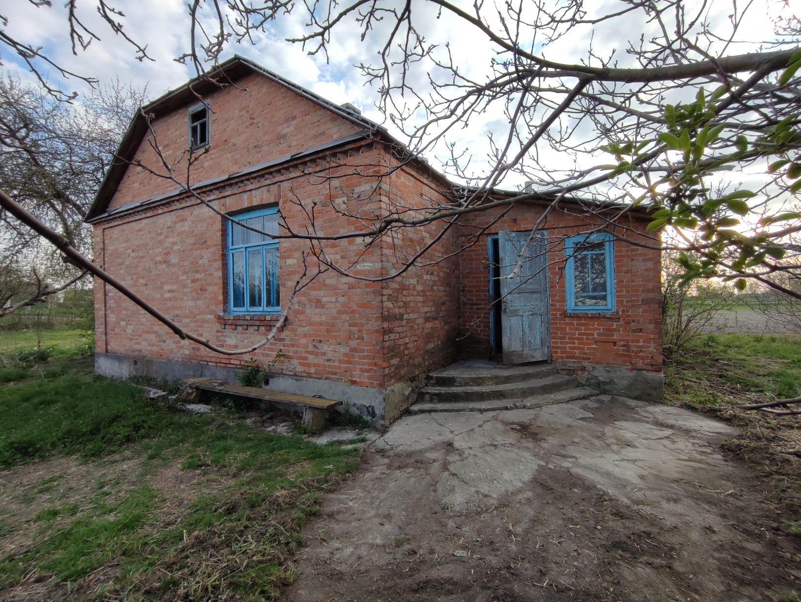Будинок у селі боровичі