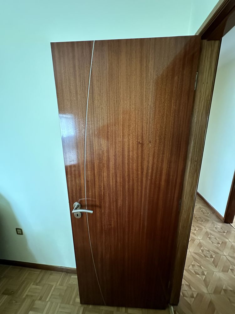 6 Portas interiores mogno com ferragens inox como novas