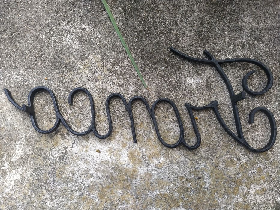 "Tronco" Letreiro em ferro / legenda em ferro forjado