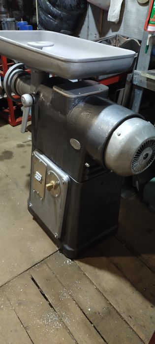 Мясорубка промышленная М 632 , мощная мясорубка