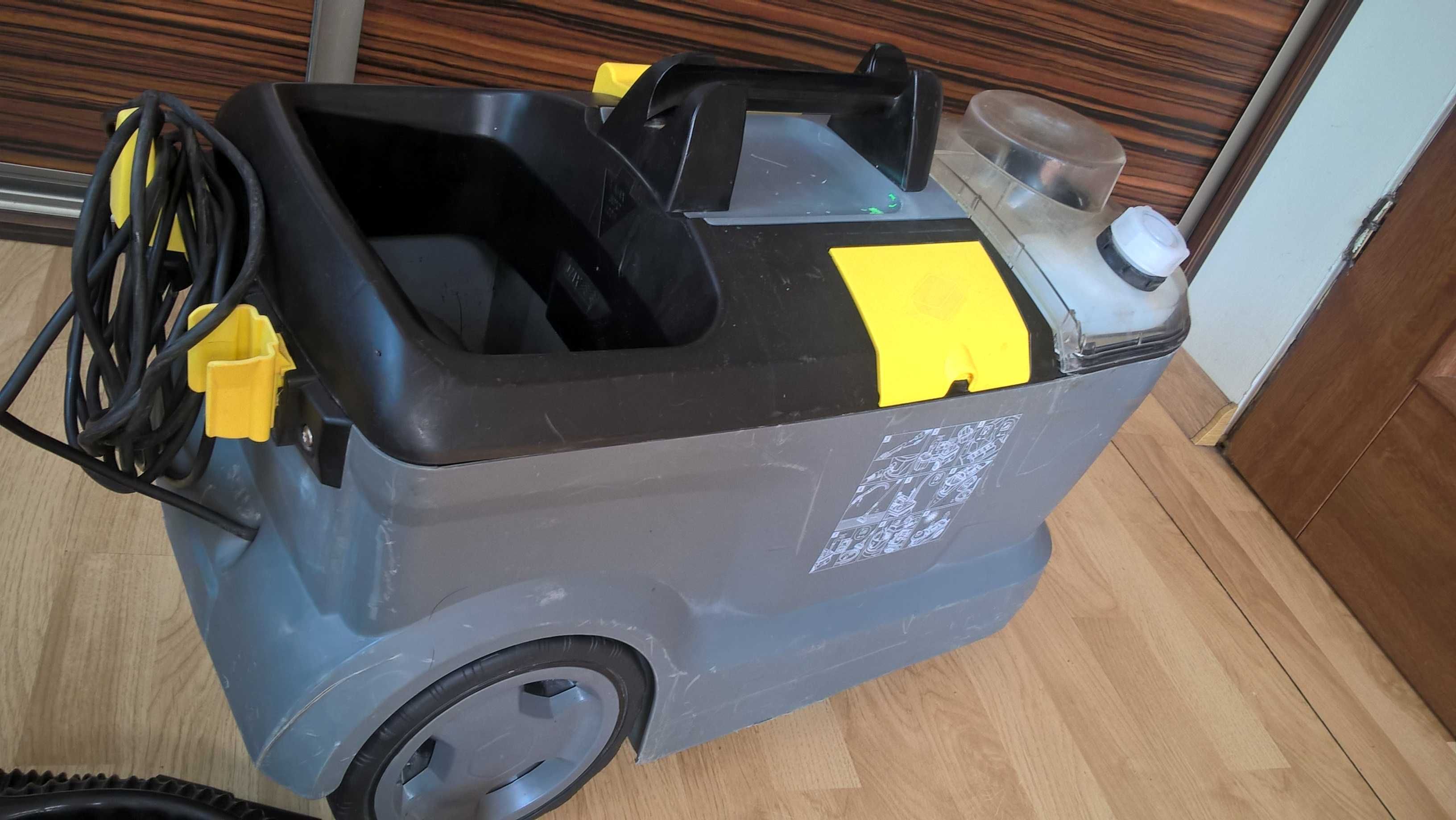 Odkurzacz piorący karcher puzzi 10/2