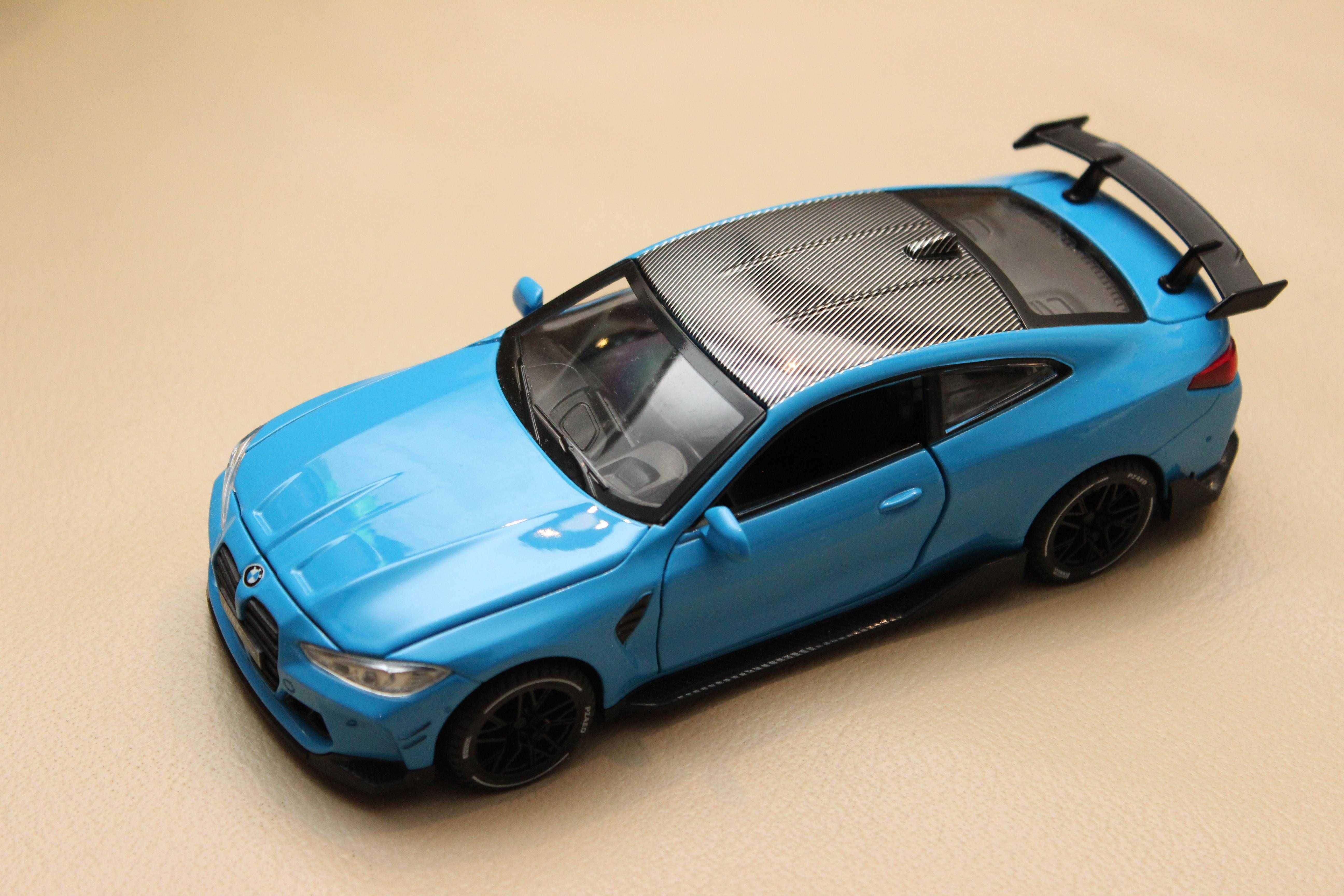 Model samochodu jak BMW M4 skala 1:32 światło dźwięk