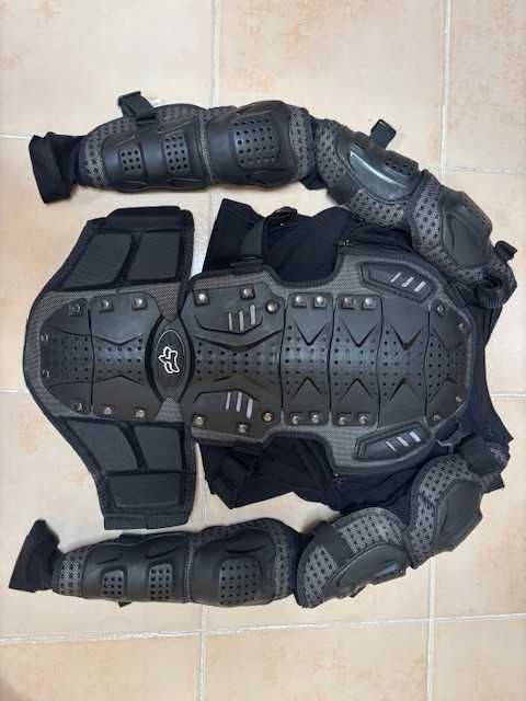 Colete FOX titan sport em estado novo