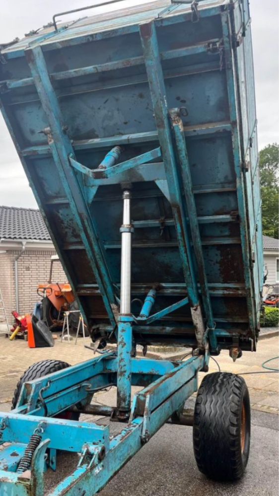 Przyczepa wywrotka 6t Rational RV 6 1 osiowa 3 strony wysoki wysyp
