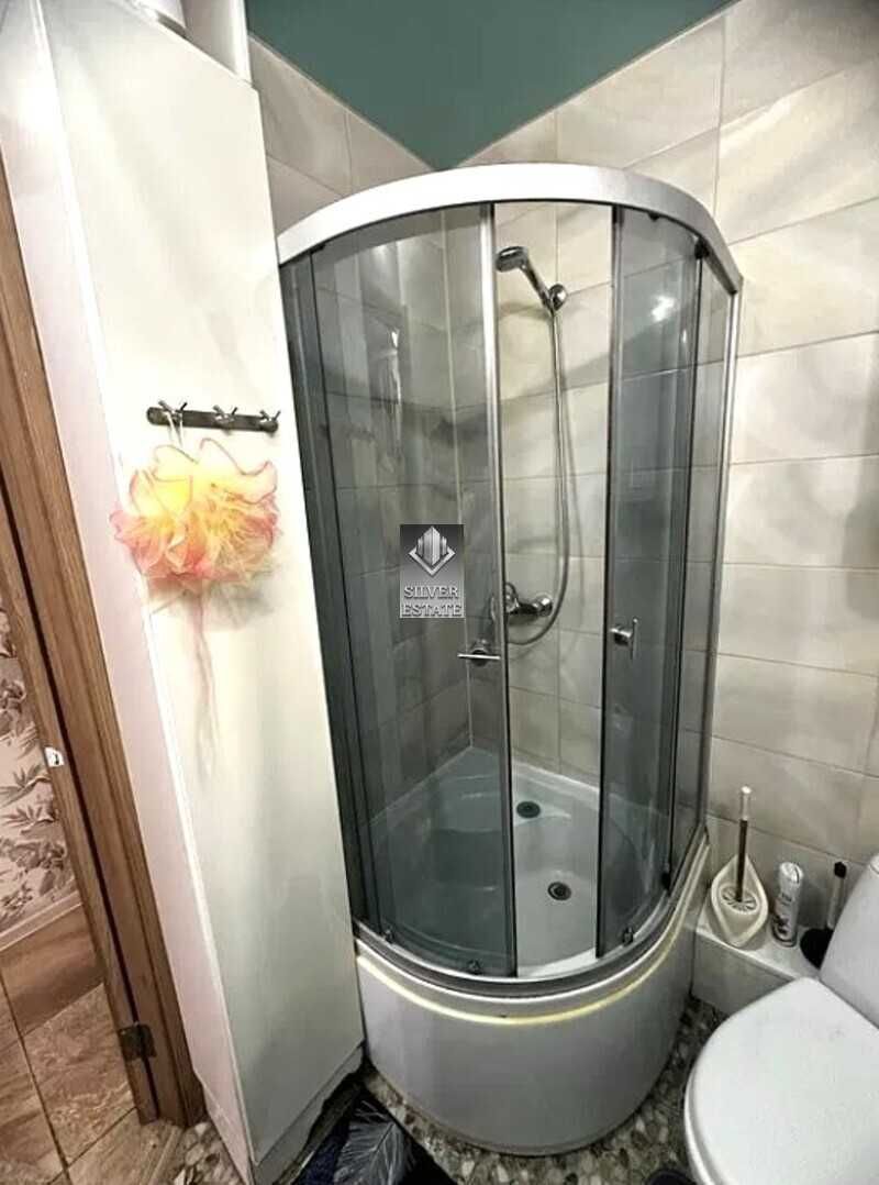Продам 2-кімнатну квартиру, Шевченківський р-н, пр. Моторобудівників