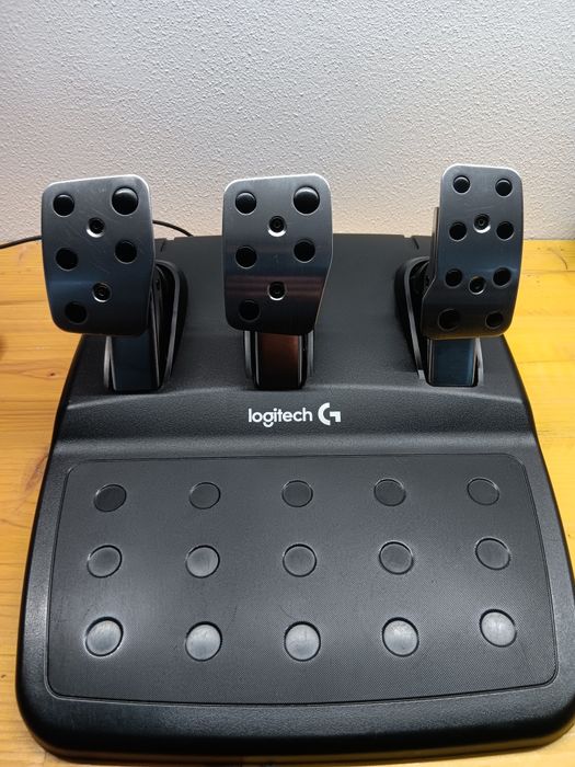 Pedais Logitech G29