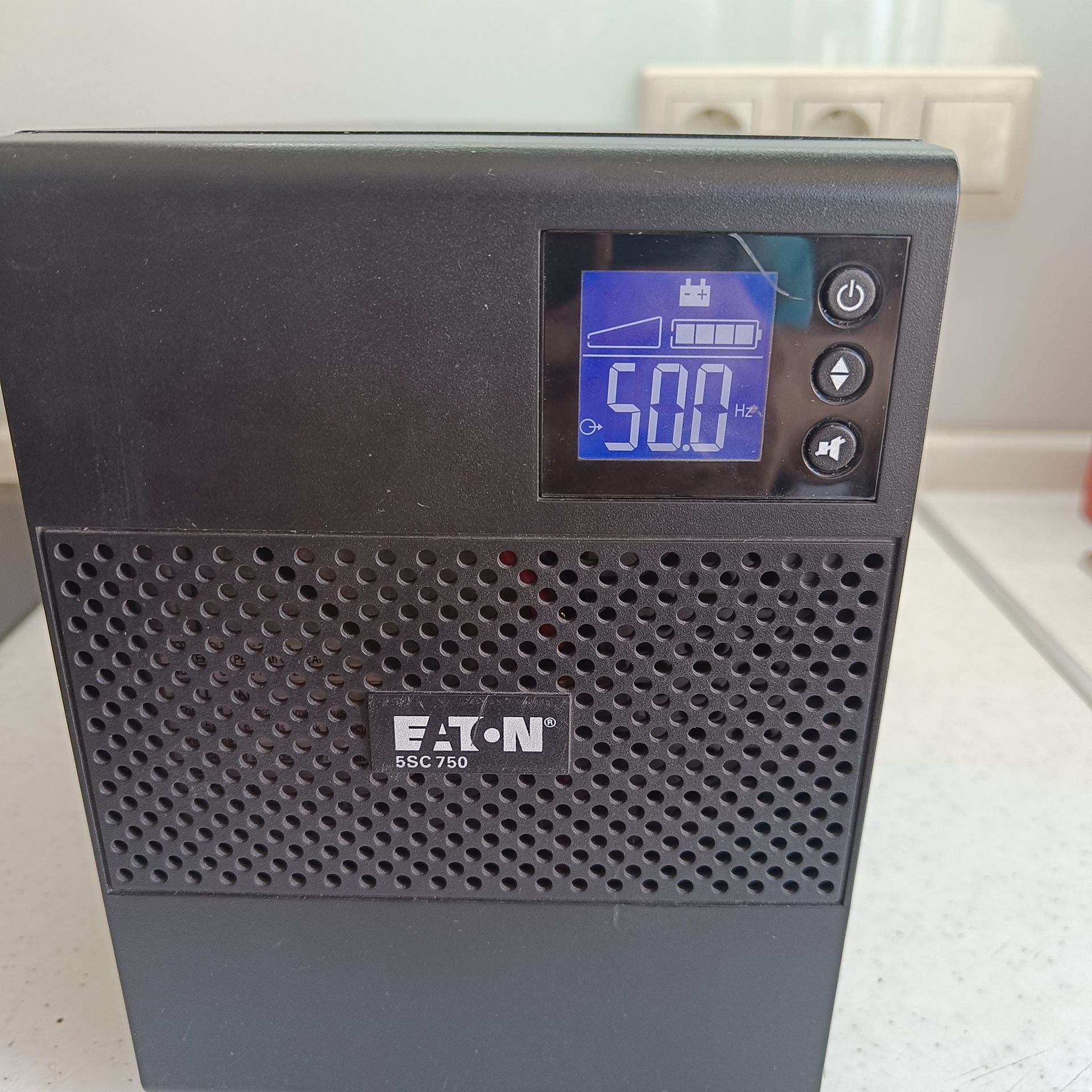 ДБЖ EATON 5SC750I з чистою синусоїдою