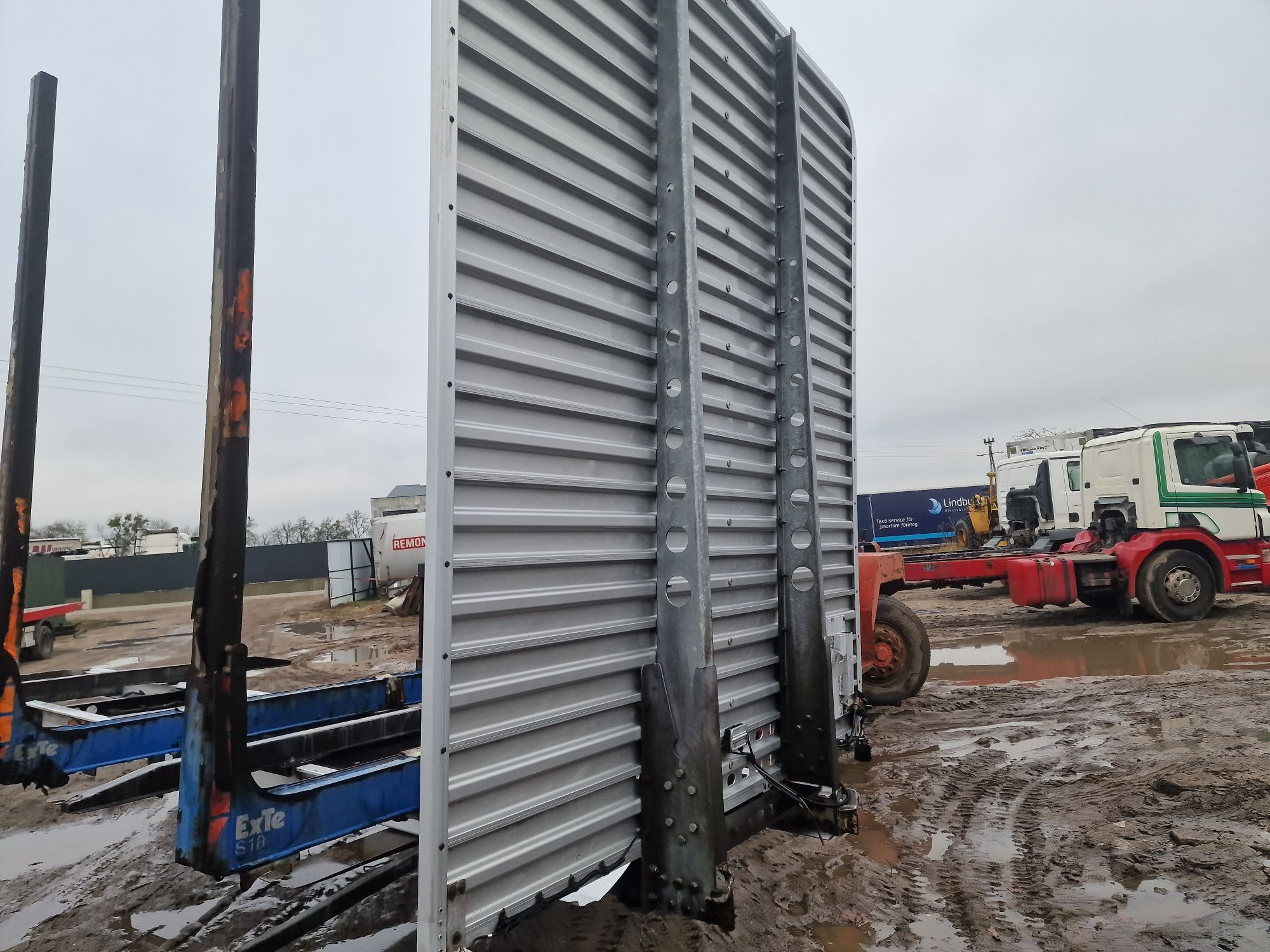 Zabudowa do drewna  Aluminiowa ;Bodensläp, 5.80m długa;Volvo,Mercedes