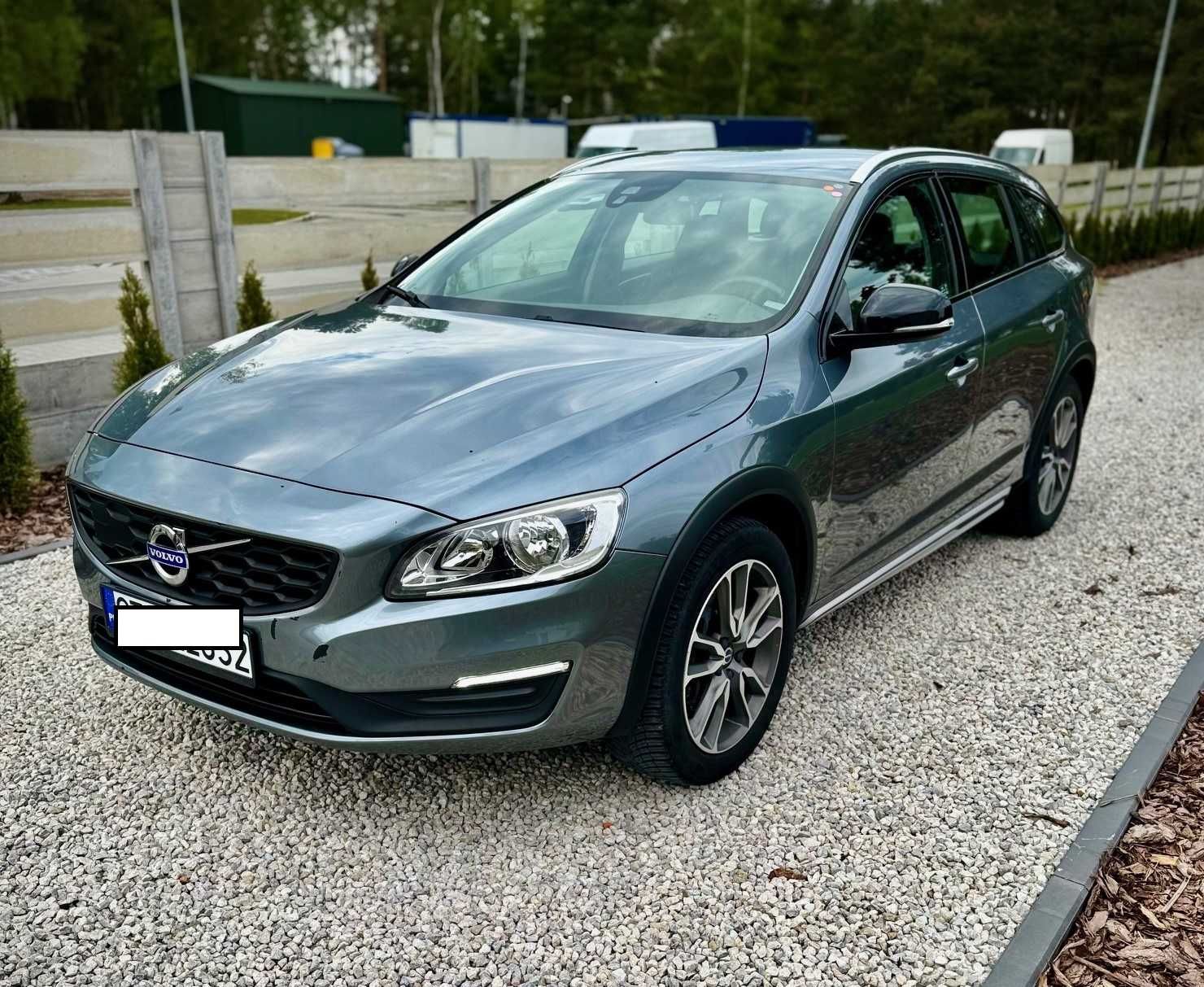 Volvo V60 Cross Country bezwypadkowy 2.0D3 150KM 2018 Automat FV 23%