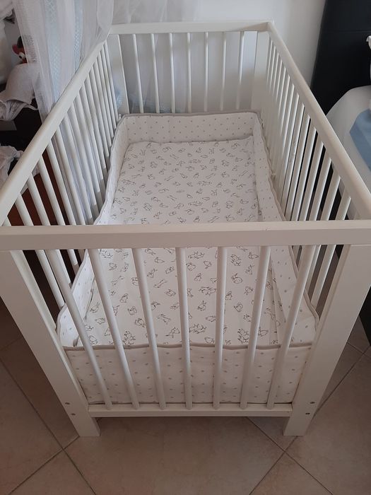 Berço de bebe.