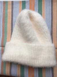 Нова зимова трикотажна жіноча пухнаста шапка.