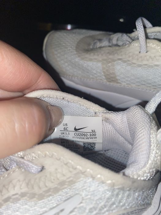Tenis Nike  bebe tam 22