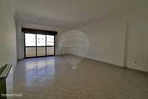 Apartamento T3 para arrendamento