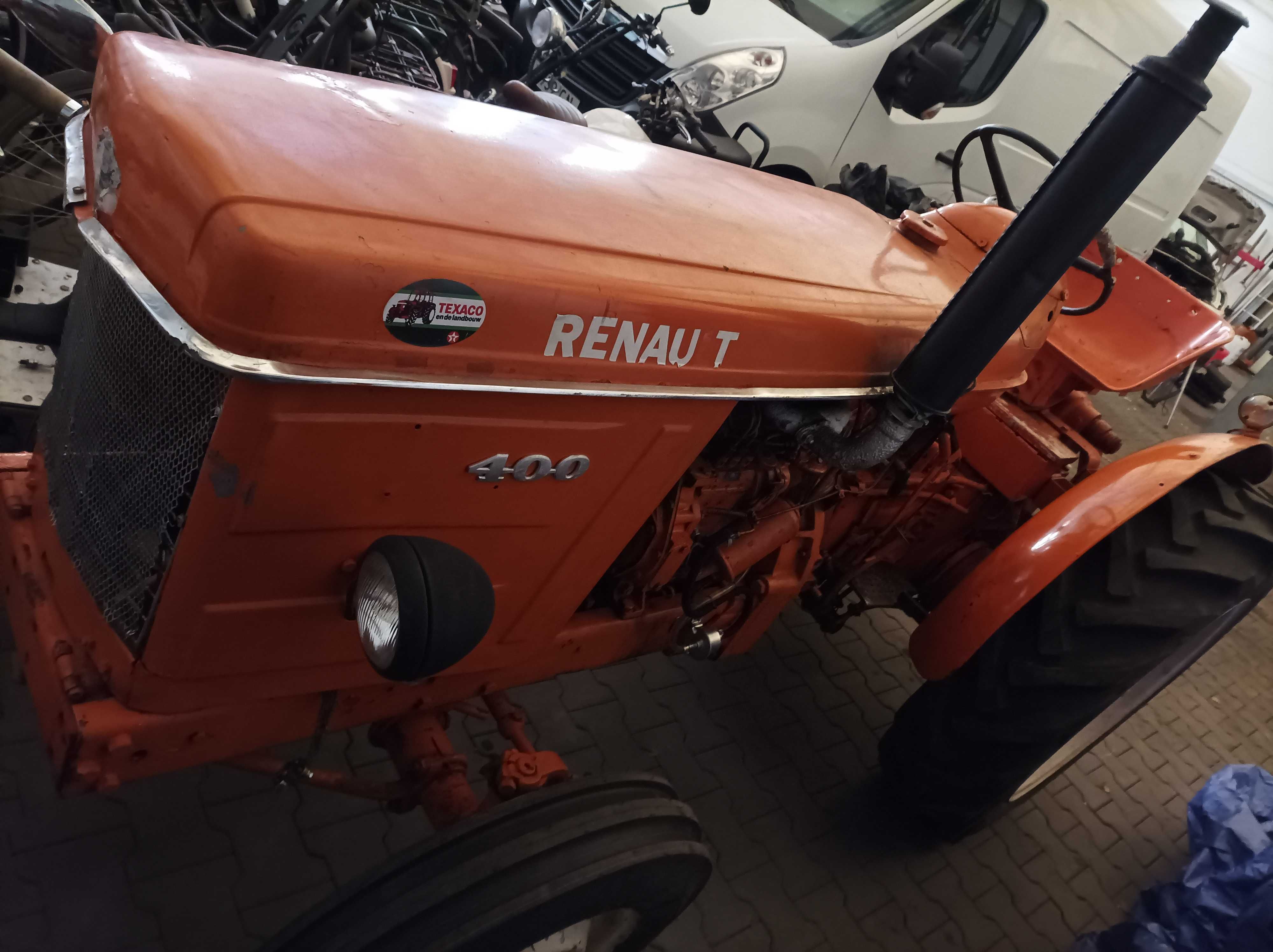 Traktor ciągnik Renault 400