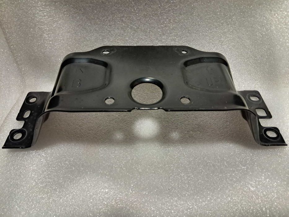 Радар Mazda KD7J-67XA1 + емблема Mazda СХ-5, -9 + кронштейн під радар