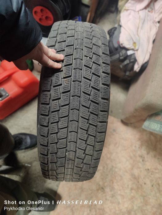Зимова гума 235/75 R16