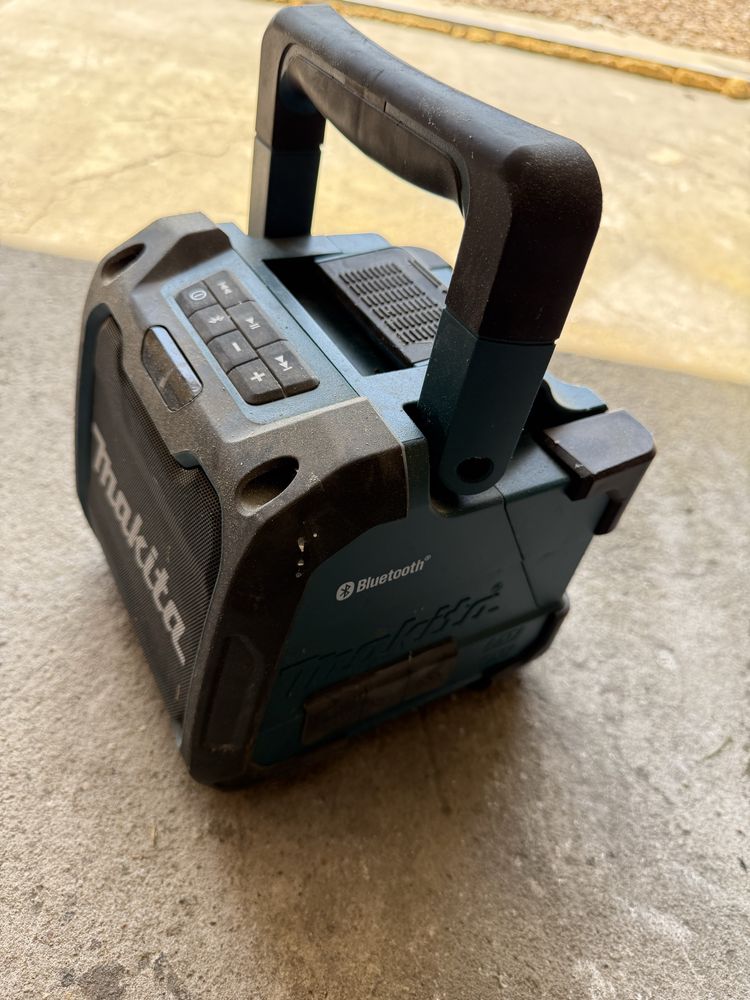 Radio budowlane Makita DMR200