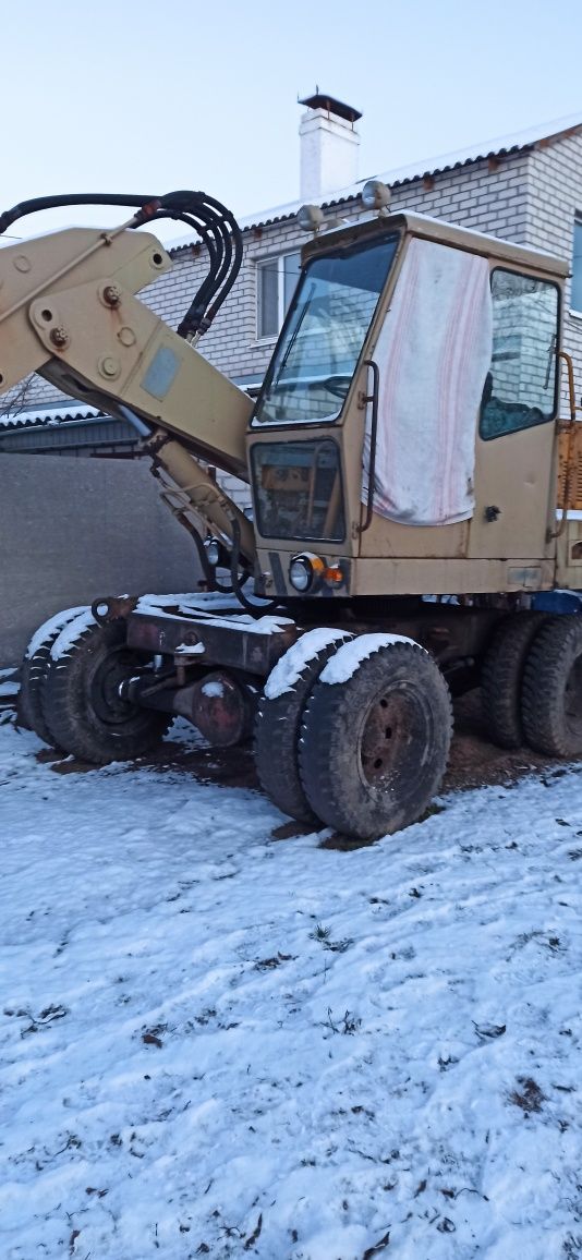 Колёсный полноповоротный экскаватор Warynski k406 Рабочая техника