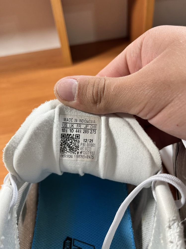 Кросівки Adidas response 44,5