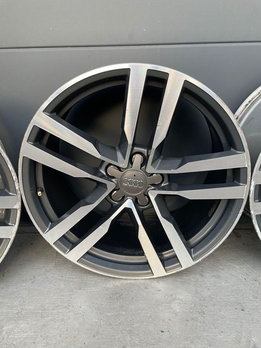 Felgi Aluminiowe Audi ** 9Jx19 ET52 5x112 **