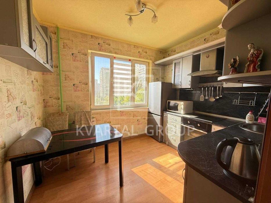 Продам ГАРНУ 2к квартиру з ремонтом, меблями, технікою. Балкон.