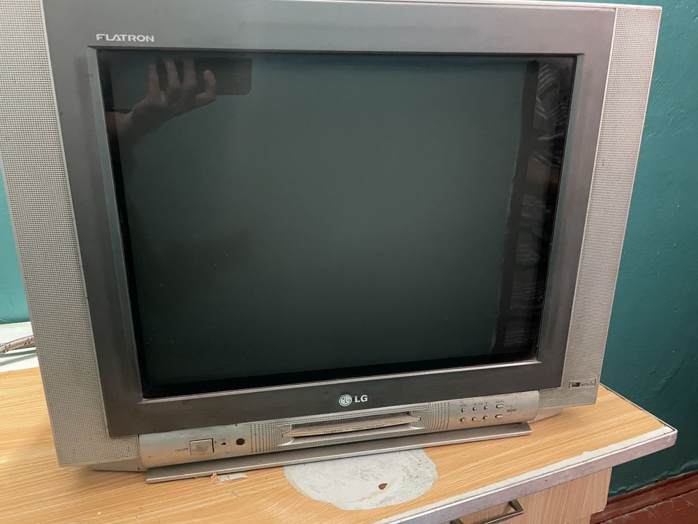 Телевізор LG в хорошому стані