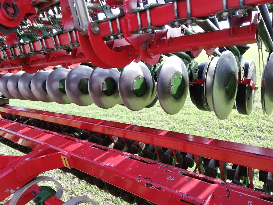 Agregat uprawowo -siewny