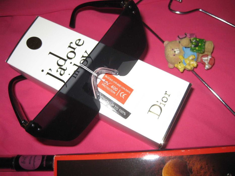 Модні суцільні Сонцезахичтні Сонячні окуляри темні чорні