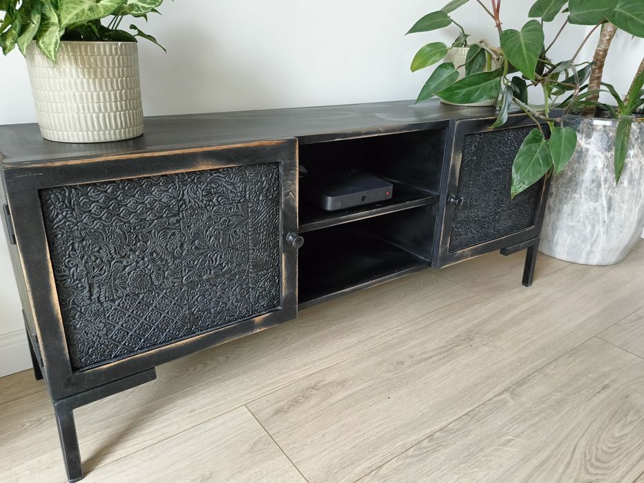 Zgrabna komoda szafka RTV drewniana odrestaurowana unikat