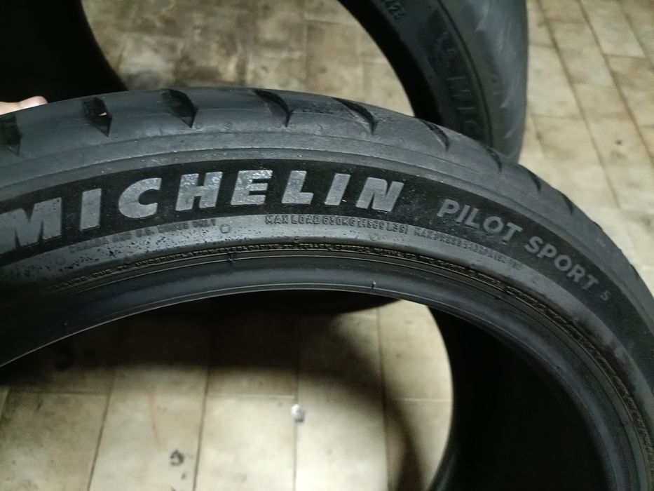 Pneus Michelin  225/40/18