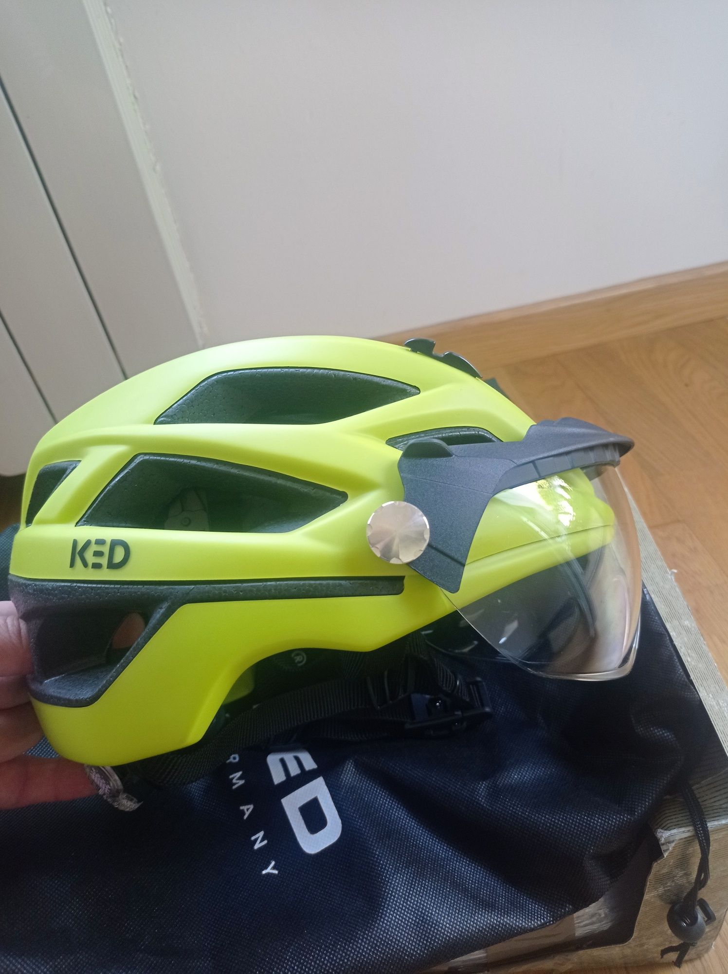 Ked Covis Lite LED M 52 58 kask MTB rowerowy przesłona żółty