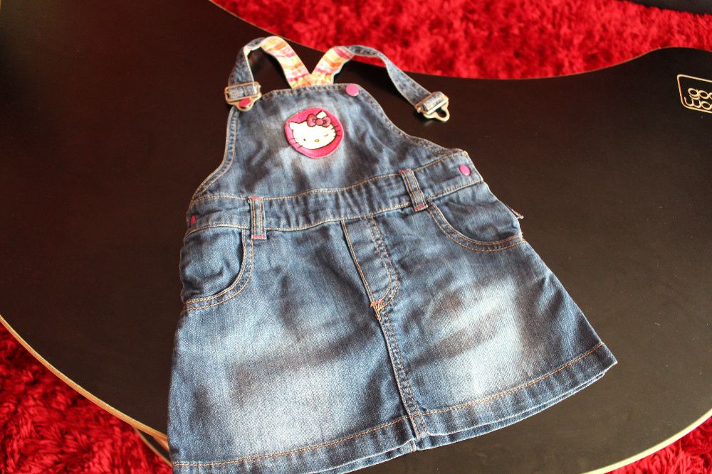 Sukienka ogrodniaczka jeansowa Hello Kitty H&M r.86