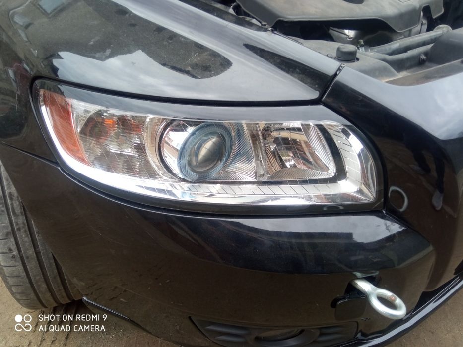 Передня фара ксенон і галоген Вольво в50 Volvo v50