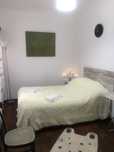 Alugo um quarto para um pessoa