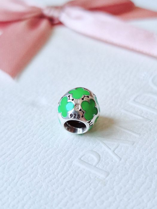 Conta Borboletas Verdes da Pandora