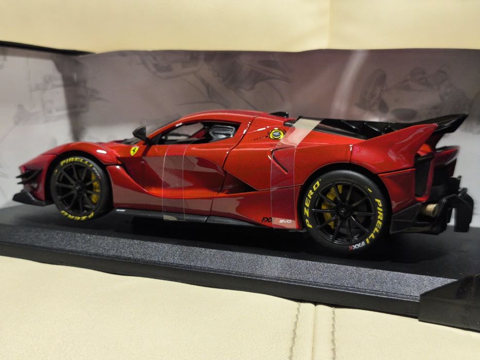 Ferrari FXX-K Evo 1:18 by Bburago