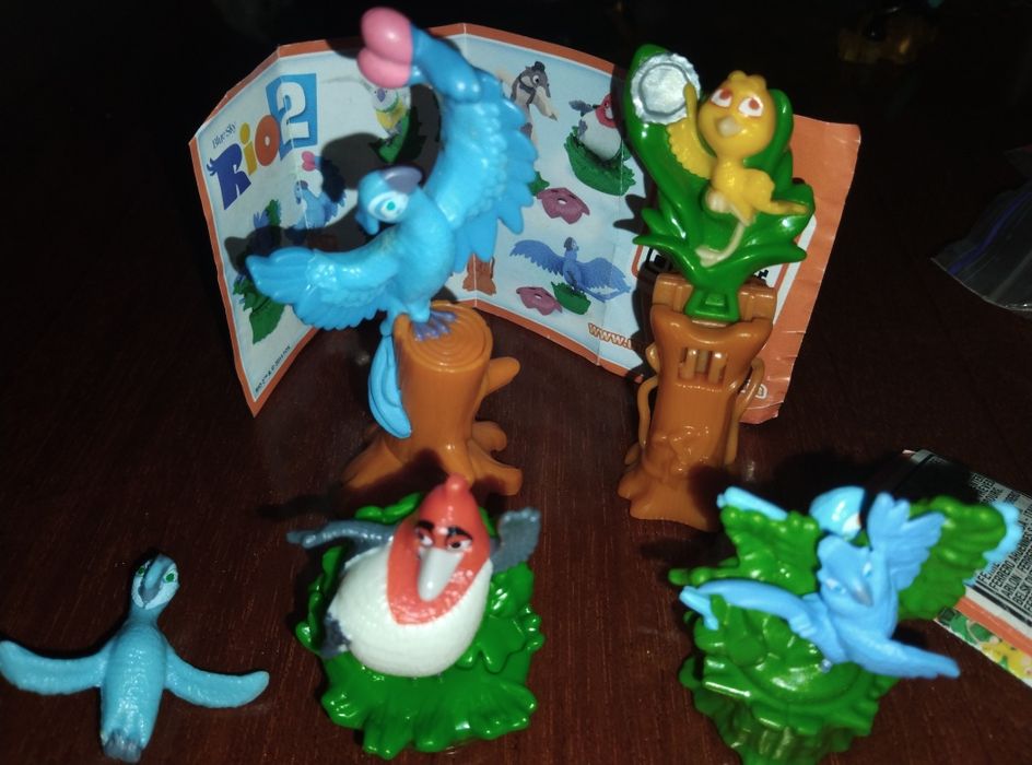 Кіндер ландрін динозаври смурфи щенячий патруль феї принцеси Вінні пух