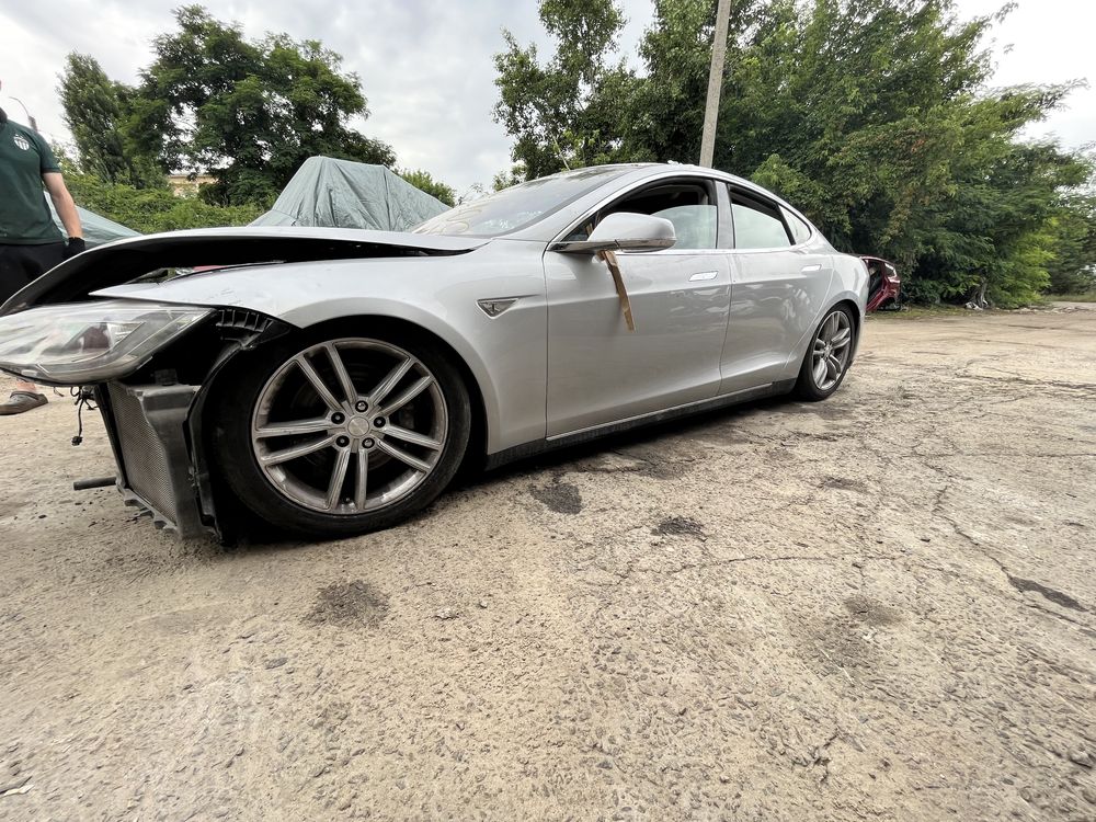 Разборка tesla model S,розбірка тесла модел С,розборка tesla MS
