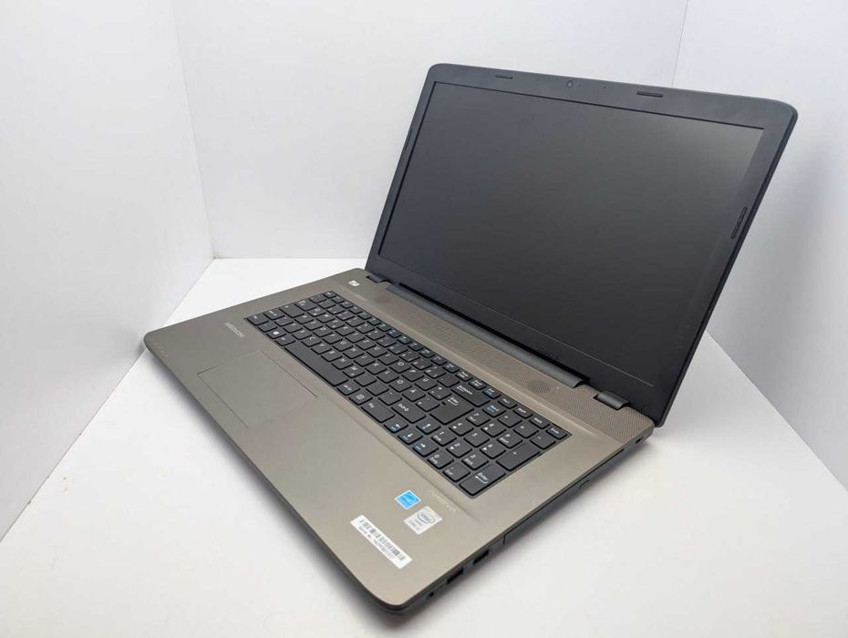 Medion E7416 Intel i5-5200U Ram:8gb SSD:128gb Intel HD Graphics 17.3''
