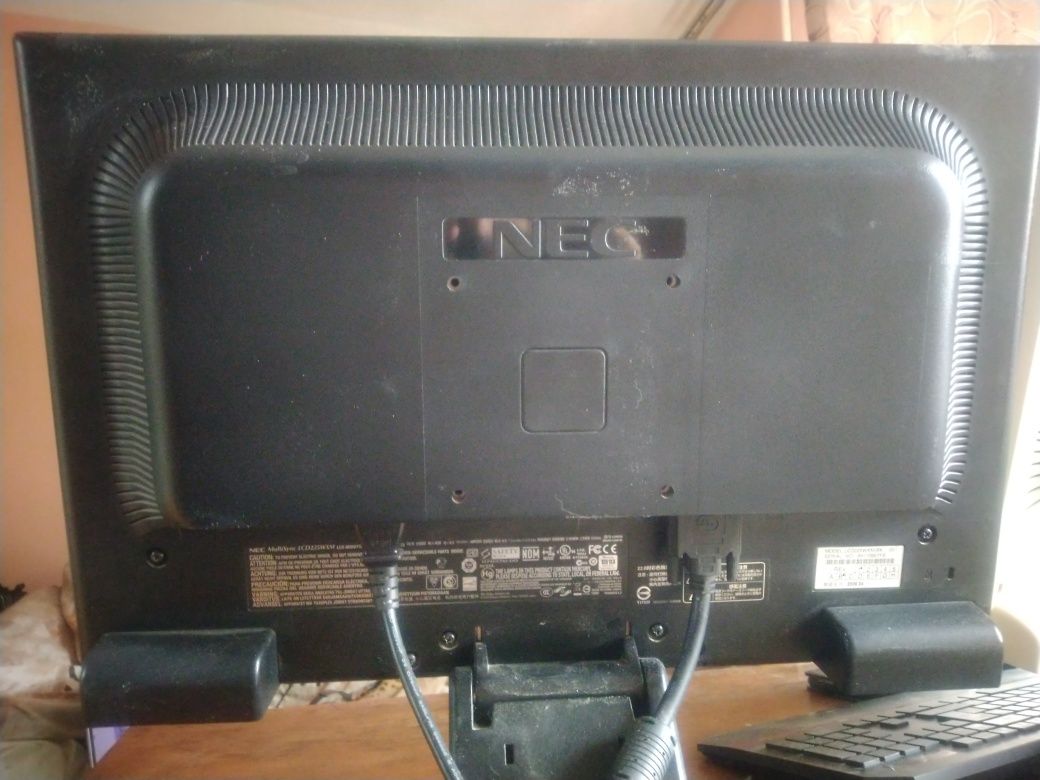 Монитор NEC 22" LCD225WXM-BK