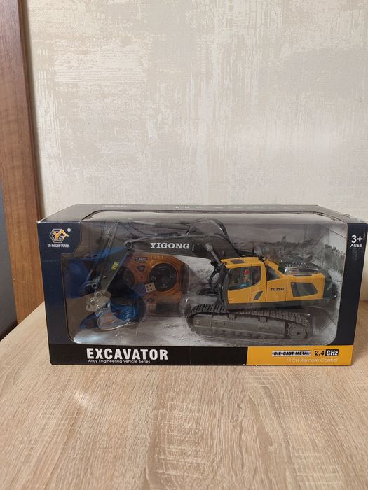 Дитячий екскаватор