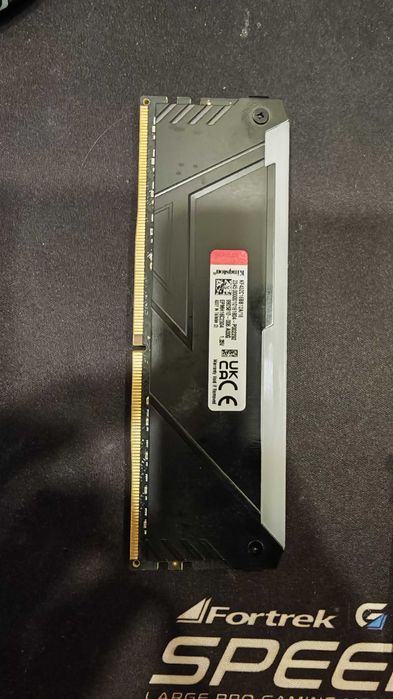 Asus b450M-A 2 / 2 X Ram Kingston 16GB 3200 / Ryzen5 2400g